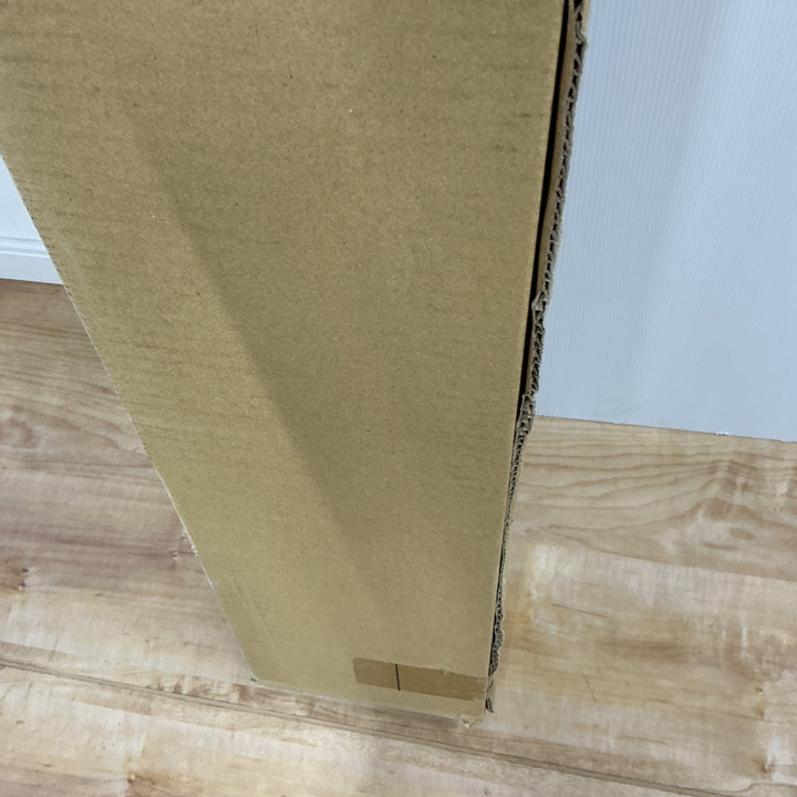 【未使用品】パナソニック(Panasonic) 一体型LED階段灯 NNCF42135LE9 電池内蔵 常時・非常用兼用 ミドルタイプ 幅1420mm×高160mm①【電材館越谷店】