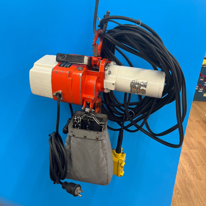 ◇キトー(KITO) 電気チェーンブロック ED2B 240㎏ 揚程15m【岩槻店】