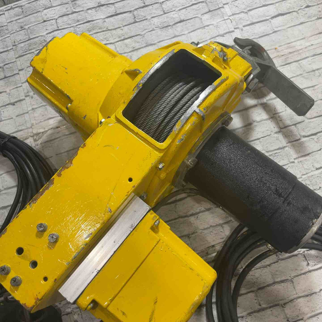 【中古品】◇トーヨーコーケン(TKK) ベビーホイスト 230kg 20m BH-N820【八潮店】