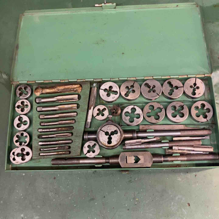 ダイス SCREW PLATES タップセット【戸田店】