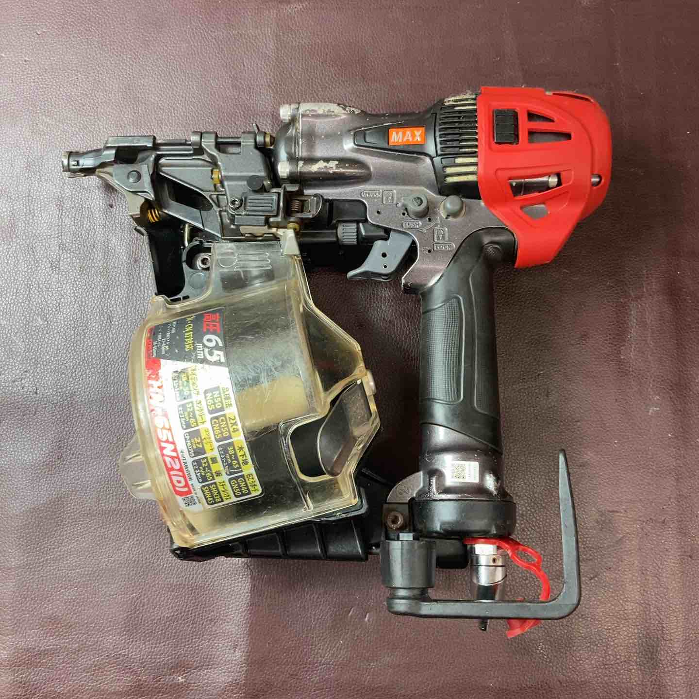 中古品】 マックス(MAX) 65mm 高圧エア釘打ち機 HN-65N2(D)-G エア工具