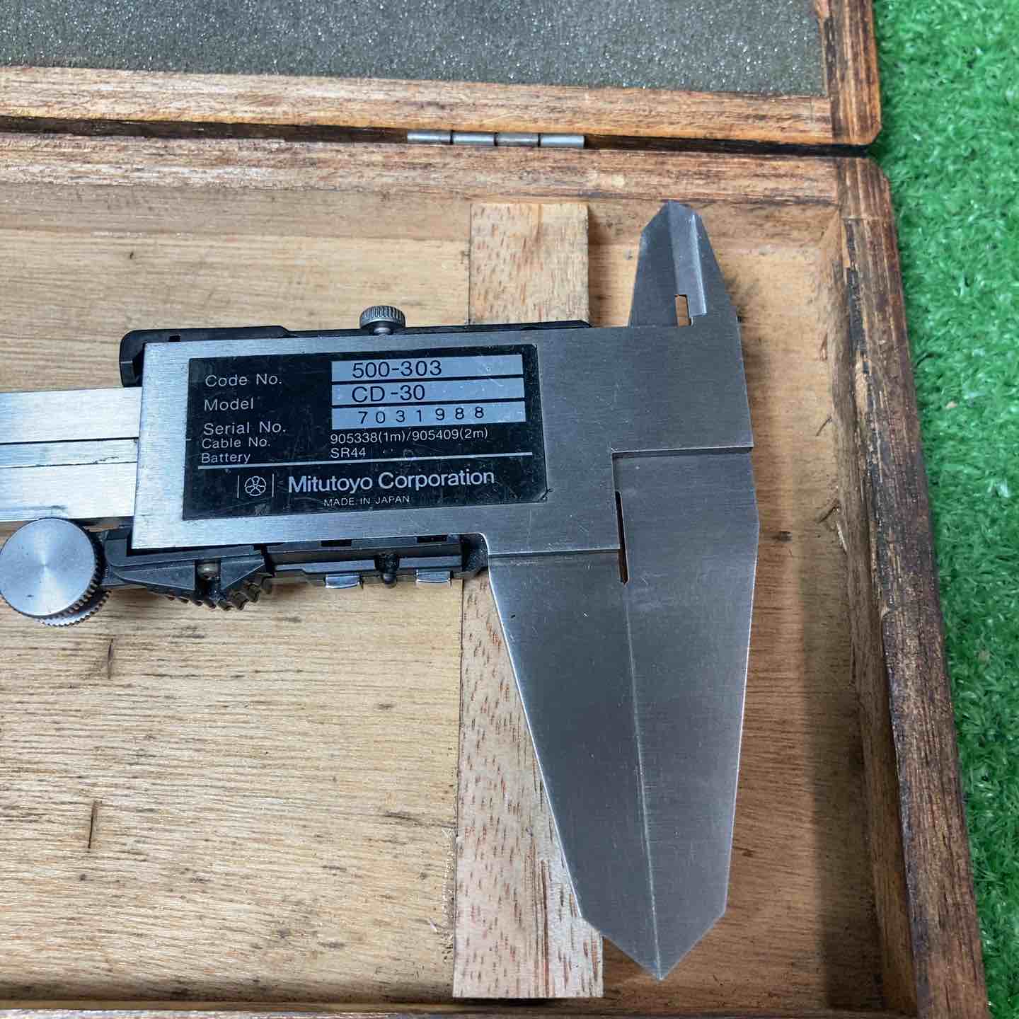 Mitutoyoデジタルノギス　ミツトヨ　CD-30C ミツトヨ ノギス CD-30C 500-153 （直送品） - アスクル