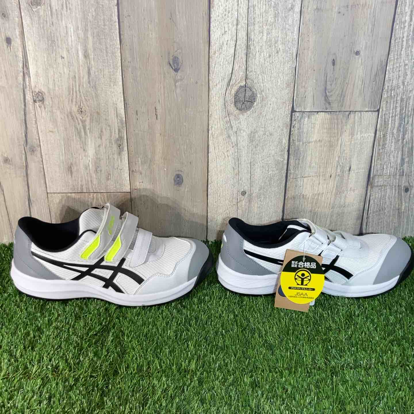 ◇[アシックス] ワークシューズ ウィンジョブ CP215 ホワイト/ブラック 28.0 cm 3E【戸田店】 ◇[アシックス] ワークシューズ ウィンジョブ CP215 ホワイト/ブラック