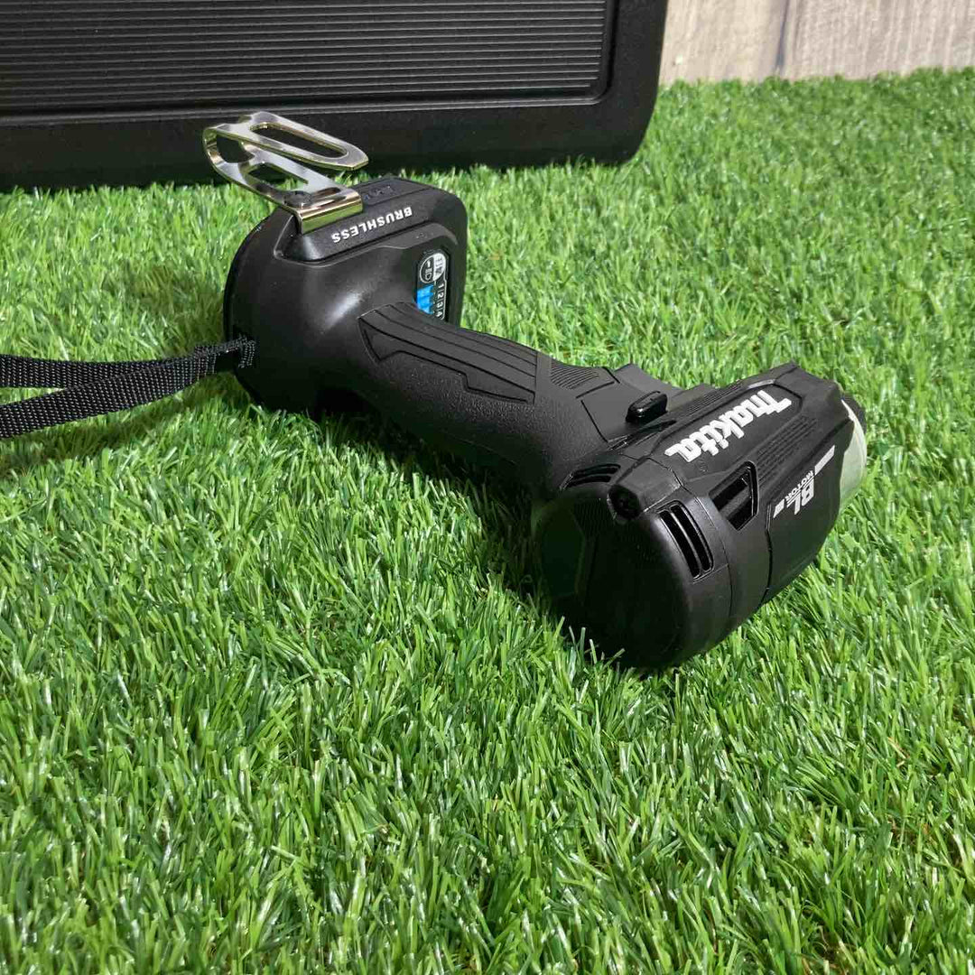 【中古品】★マキタ(makita) コードレスインパクトドライバー TD162DRGXB　18V6Ahバッテリー2個　充電器付属【戸田店】