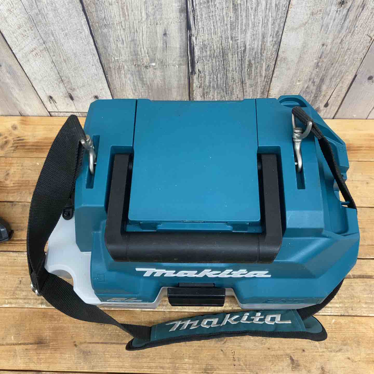 中古品】 マキタ(makita) コードレス集じん機 乾湿両用 VC750DZ 【東大