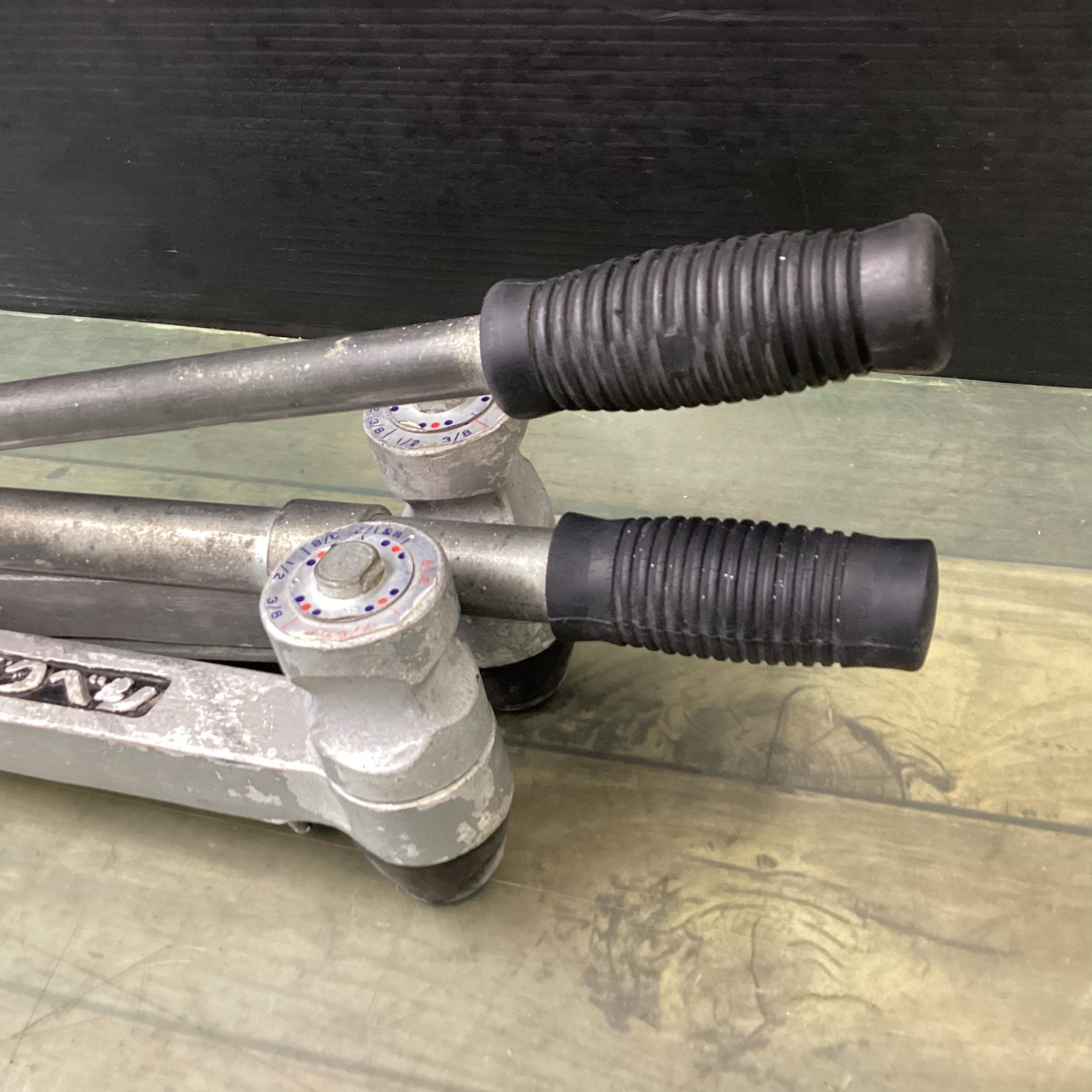 因幡電工ラクベン パイプベンダー RB-106型 〇因幡電工(イナバ/INABA) ラクベン パイプベンダー RB-106