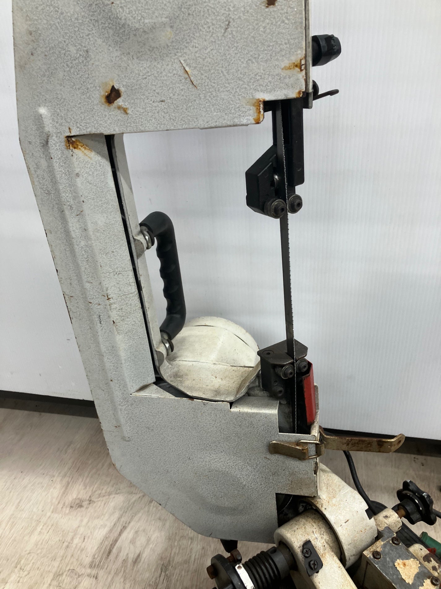 店頭受取り限定】イクラ精機 バンドソー IS-BC100【川越店】 – アクト