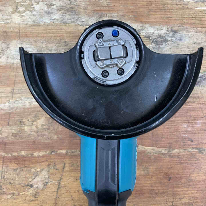 【美品】★マキタ(makita) 125mm コードレスディスクグラインダ GA520DZ 18V X-LOCK 本体のみ【柏店】