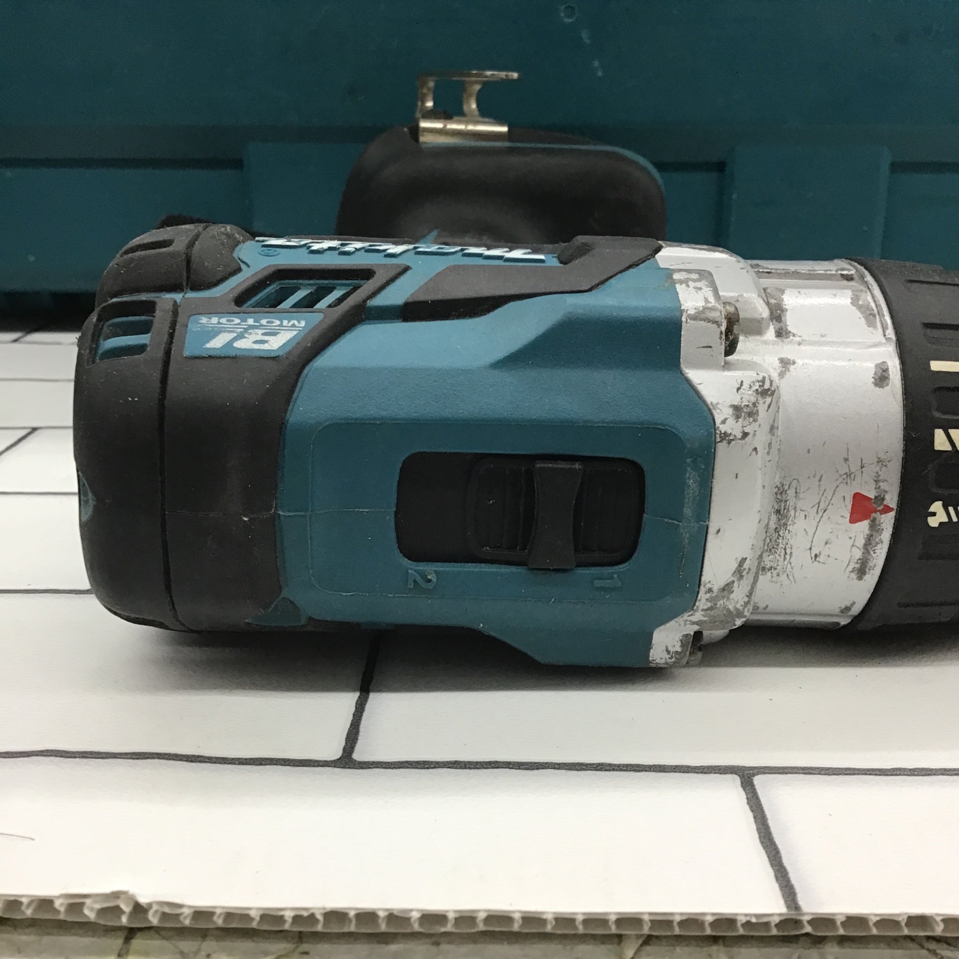 マキタ(Makita)  充電式震動ドライバドリル HP481DRGX 2zzhgl6 Amazon | マキタ(Makita) 充電式震動ドライバドリル 18V6Ah バッテリ2