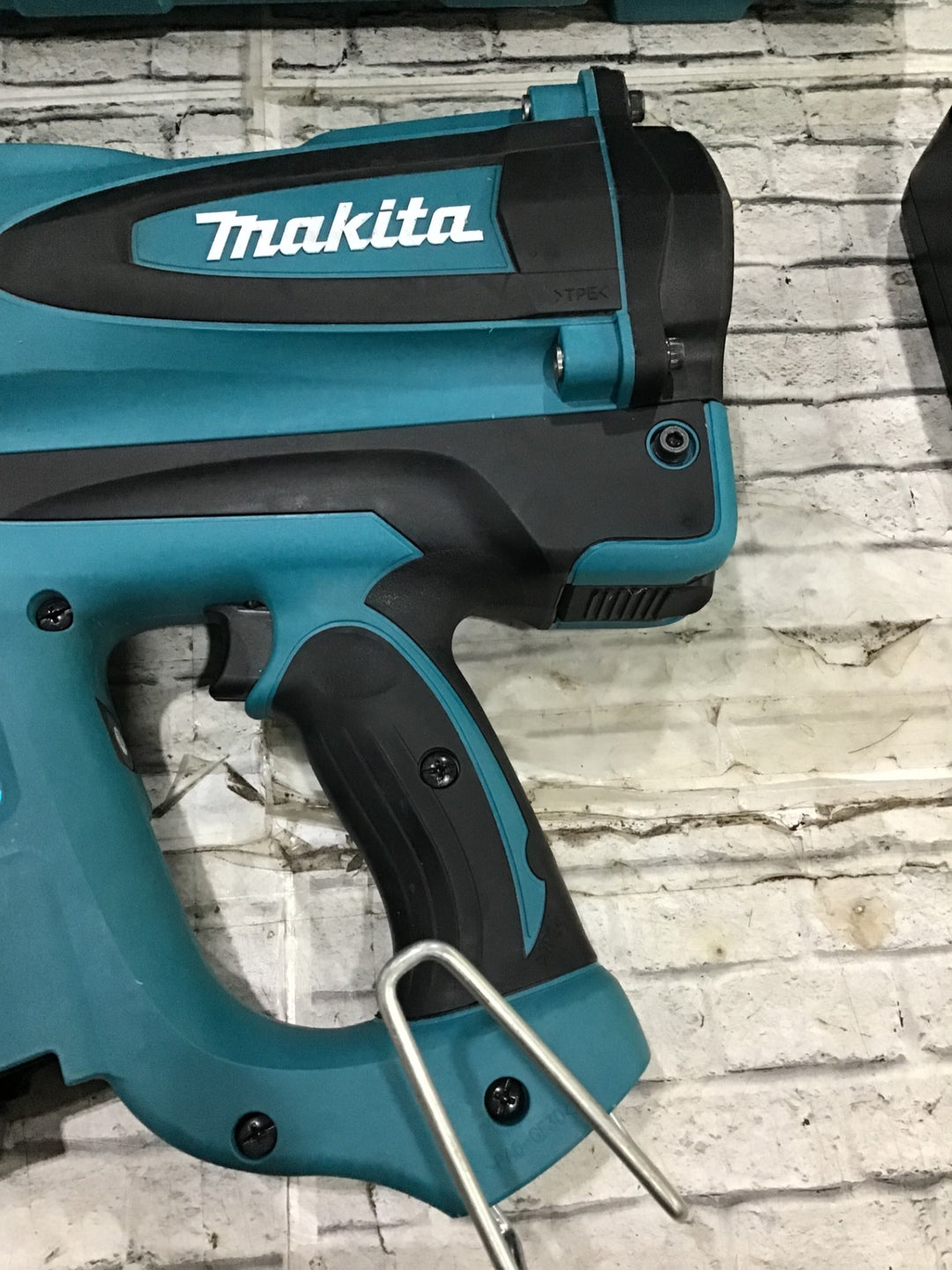 ★マキタ(makita) コードレスコンクリート用ガスピン打ち機 GN420C【川口店】