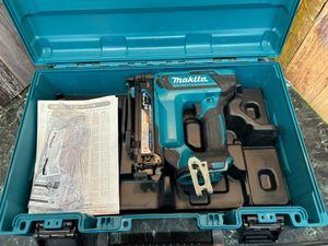 ★マキタ(makita) コードレスタッカー ST121DZK【越谷店】