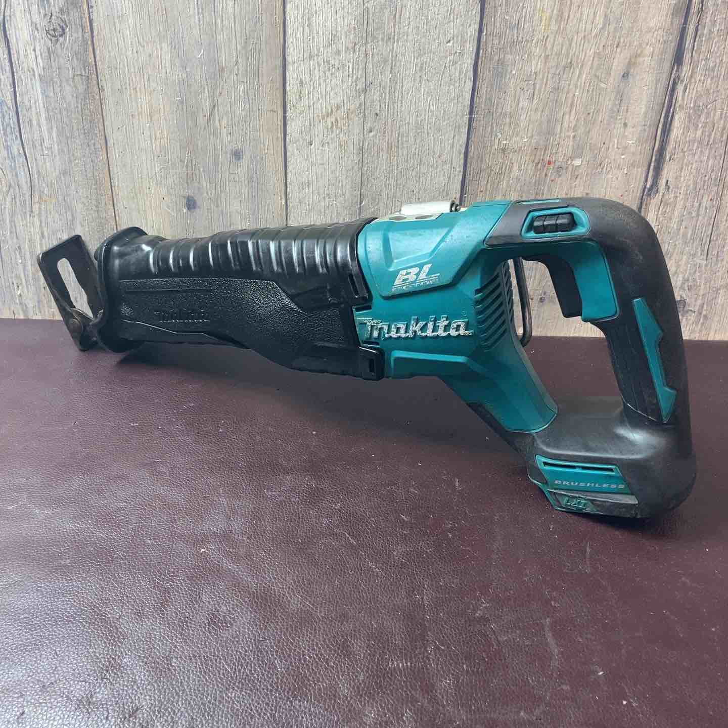 マキタ　高圧エアタッカ　AT1025HB【中古品】 中古品】◇マキタ(makita) 高圧エアタッカ AT1025HA【八潮店