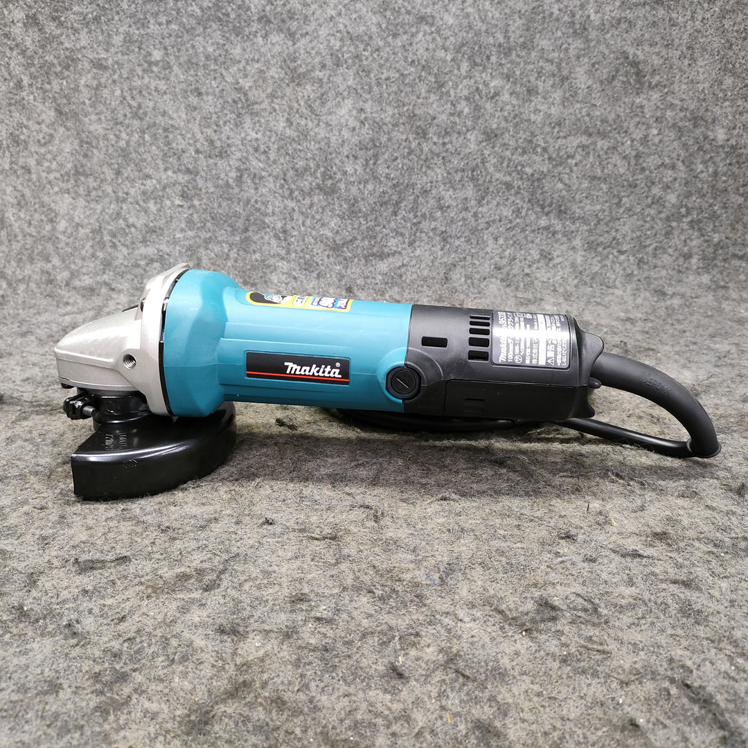 ☆マキタ(makita) 100mmディスクグラインダ 9533B【岩槻店】