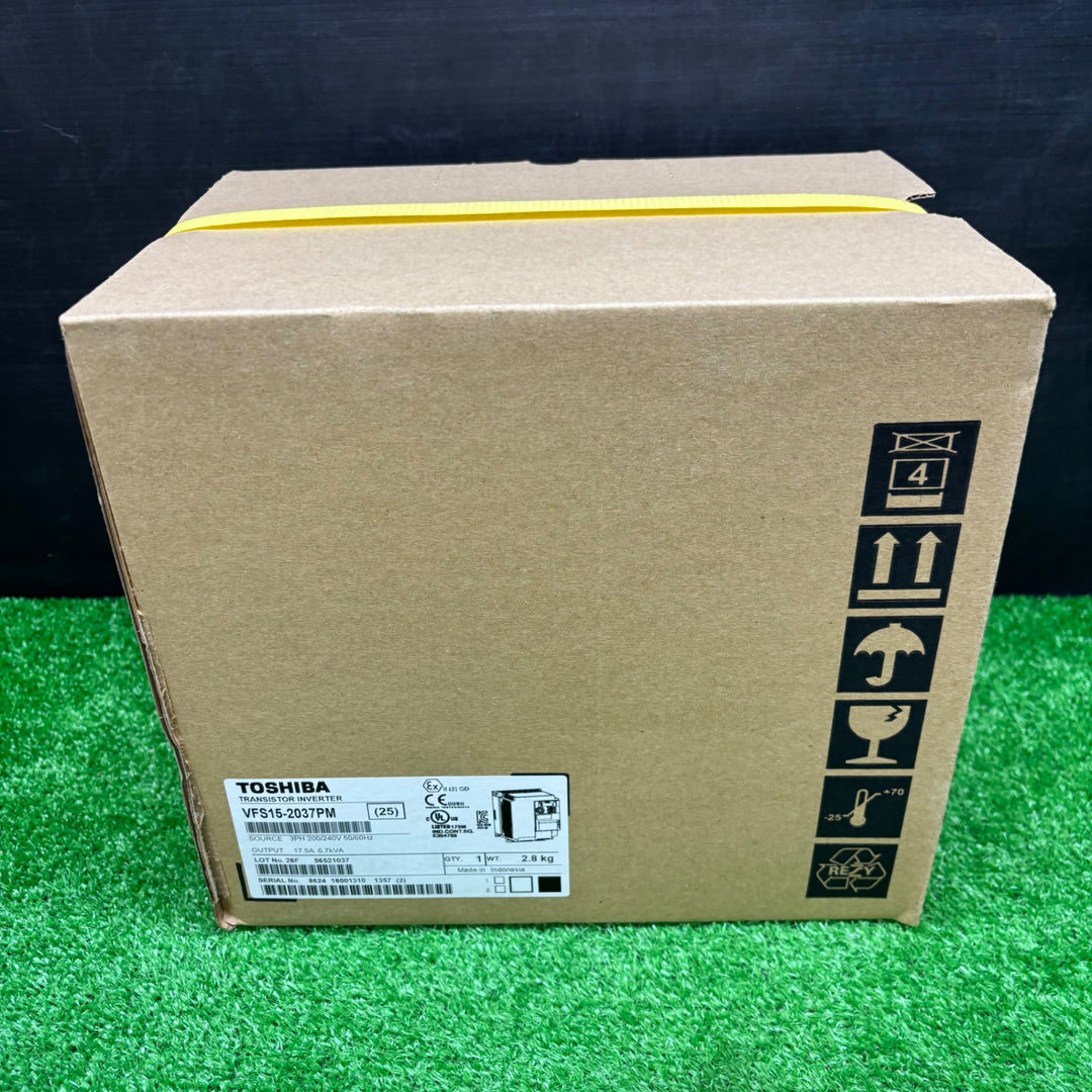 【未使用品】東芝産業機器システム 汎用インバータ VF-S15 三相200V 3.7KW VFS15-2037PM【電材館越谷店】