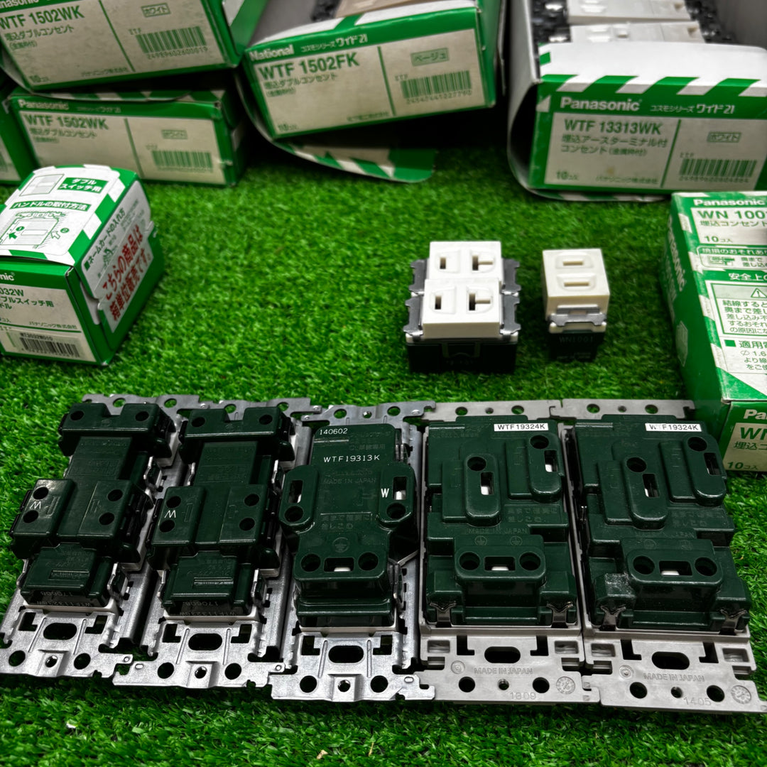 Panasonic パナソニック 電材　WTF13033WK WTF1502WF WTF13313WKなど コンセント 取付枠 ハンドルなど【電材館越谷店】
