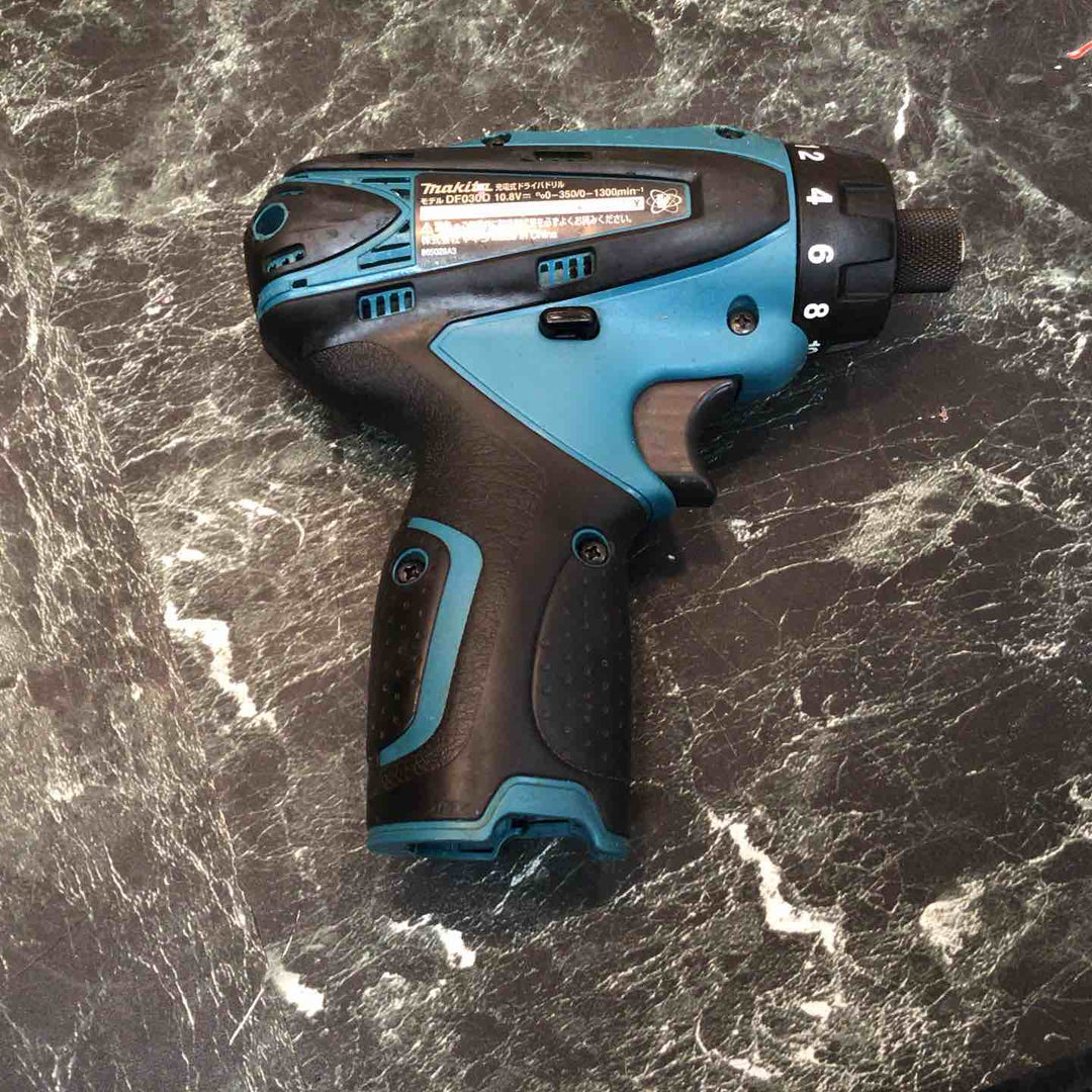 ☆マキタ(makita) コードレスドリルドライバー DF030DWX【八潮店】