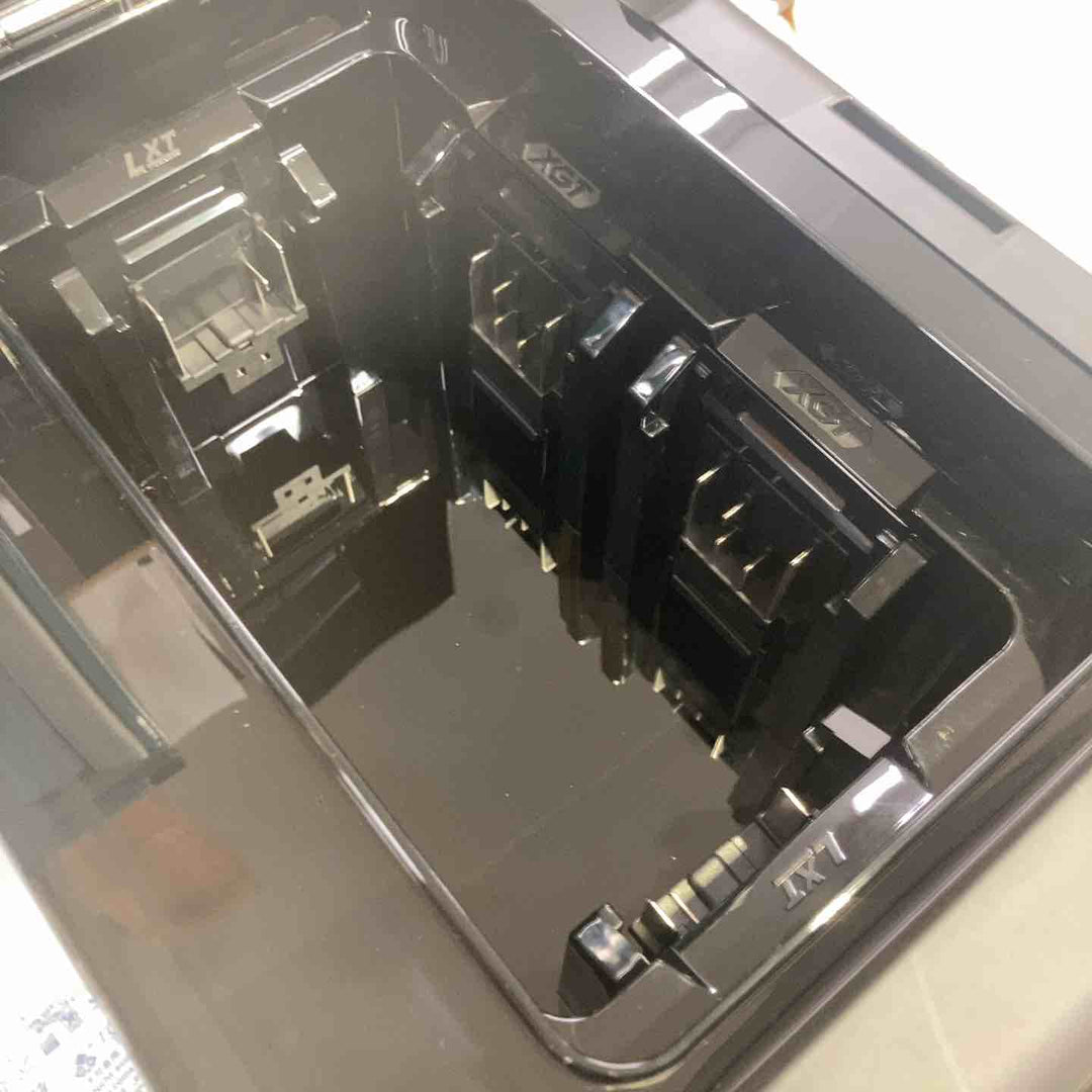 ★マキタ(makita) 40Vmax対応コードレス冷温庫 CW006GZ(本体のみ)【町田店】