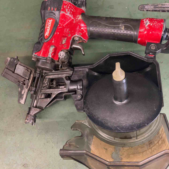 ★マキタ(makita) 高圧エア釘打ち機 AN620H　本体のみ【戸田店】