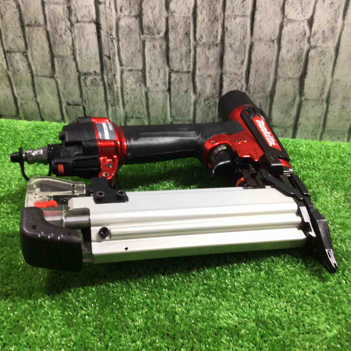 ★マキタ(makita) 高圧フィニッシュネイラ AF552H【川口店】