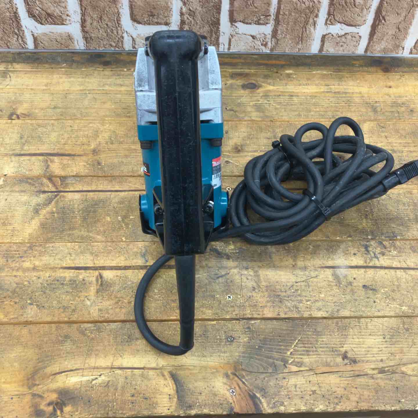 マキタ HK1810 電動ケレン【野田愛宕店】【店頭取引限定】【中古】管理番号：ITKUDNXGY6IK マキタ HK1810 電動ケレン【野田愛宕店】【店頭取引限定】【中古】管理