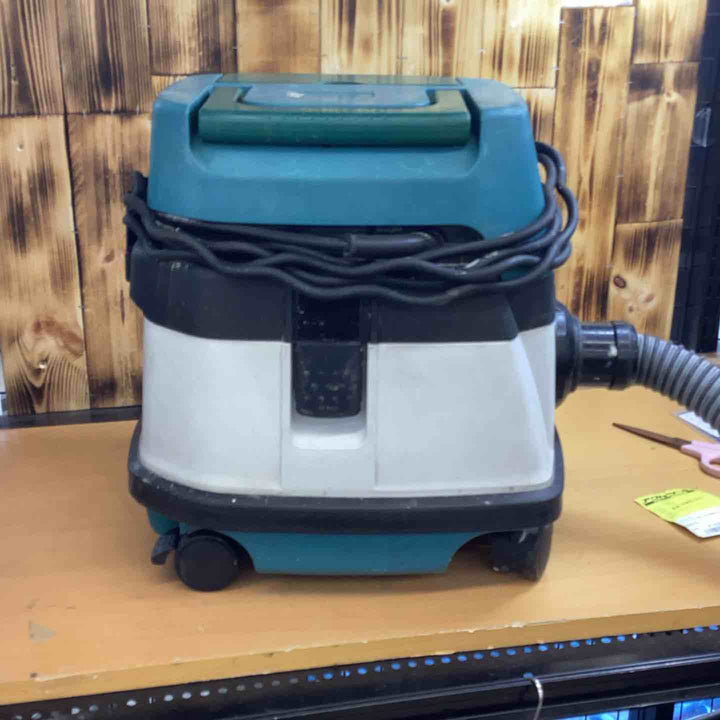 ★マキタ(makita) 集じん機 乾湿両用 483(P) ホース付き【越谷店】