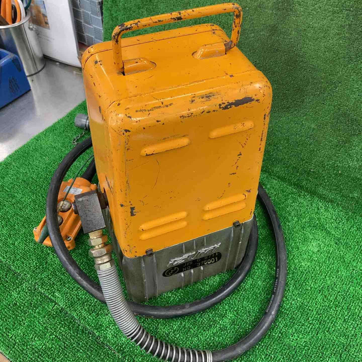 ◇泉精器(IZUMI) 電動リモコン式油圧ポンプ R14E-F【川崎店】