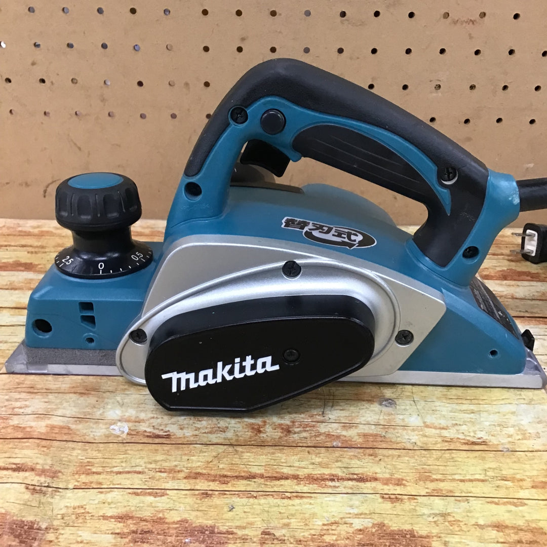 ☆マキタ(makita) 電気カンナ KP0800A 研磨式【川崎店】