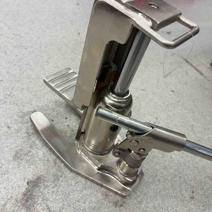 ◇今野製作所 イーグル クリーンルーム用爪ジャッキ G-25LC【八潮店】