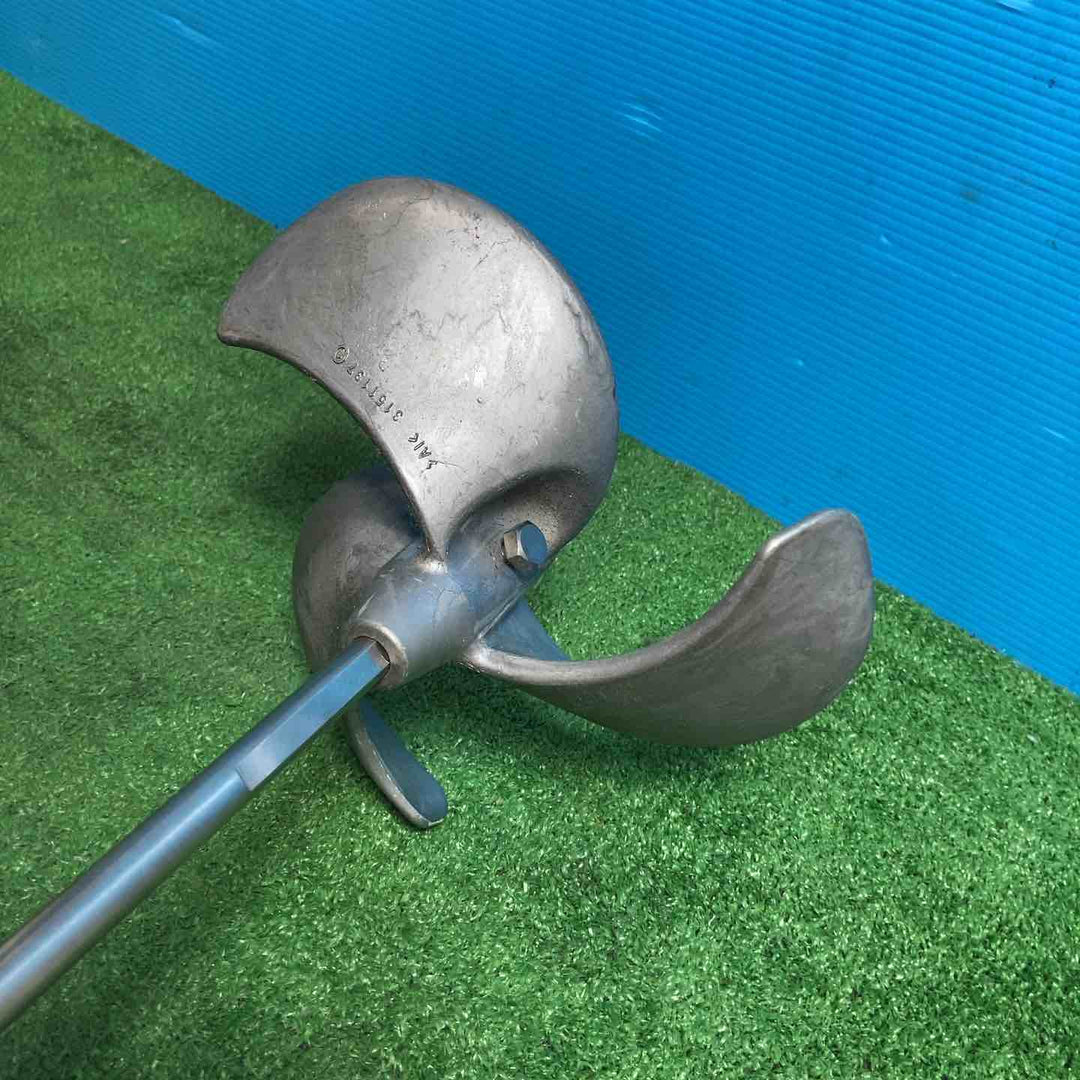 ★マキタ(makita) コードレスかくはん機 UT130DZ 18V5.0Ahバッテリー1個付き【岩槻店】