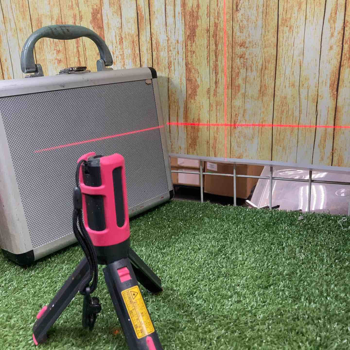 ◇ナショナル(National) レーザー墨出し器 墨出し名人 縦・地墨 BTL1100P【川崎店】