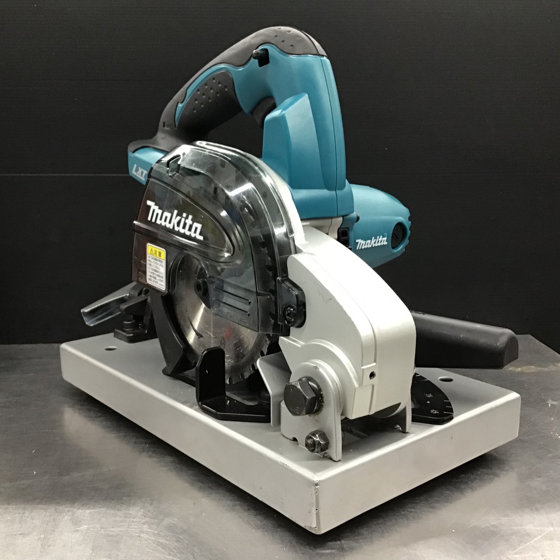 〇マキタ(makita) 125mmコードレスチップソー切断機 LC540DZ【戸田店】