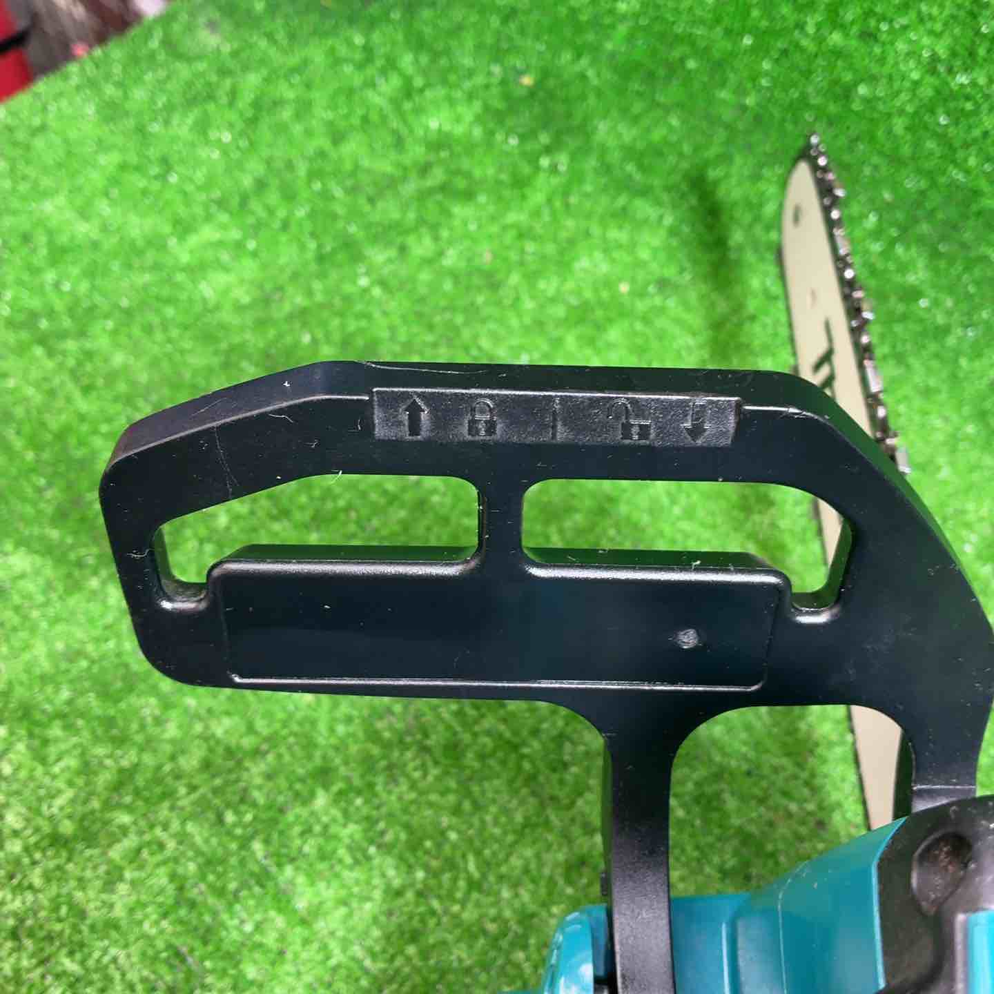 中古品】 マキタ(makita) コードレスチェーンソー MUC254DZ 【藤沢店