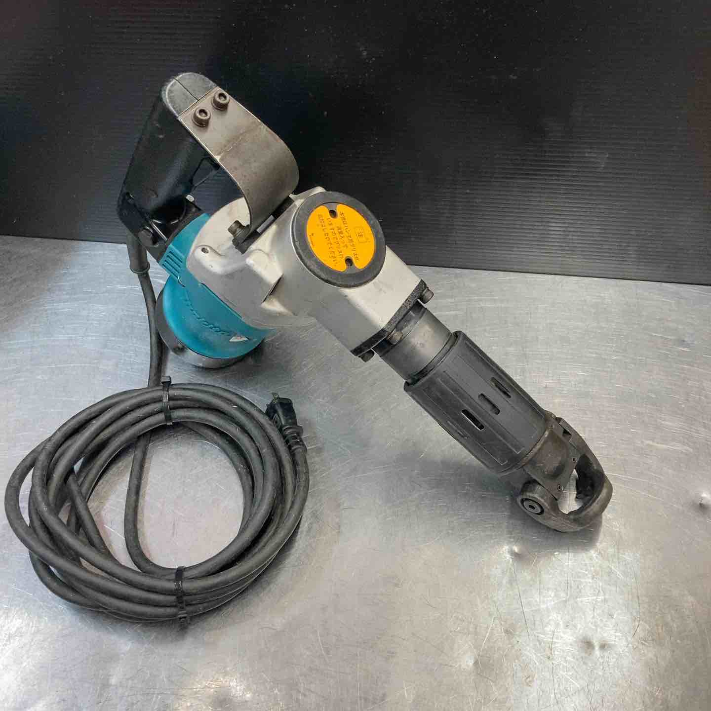 【中古】makita電動ハンマ HM0810 中古品】 マキタ/makita 電動ハンマ・HM0810【桶川店】 – アクトツール