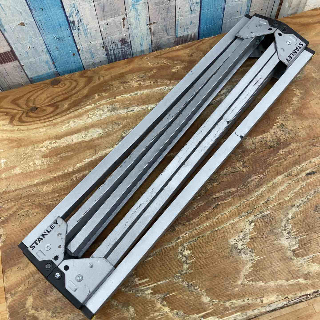 【中古品】スタンレー STANLEY ソーホース 折り畳み式 メタル 2脚１セット 作業台 車止め【柏店】
