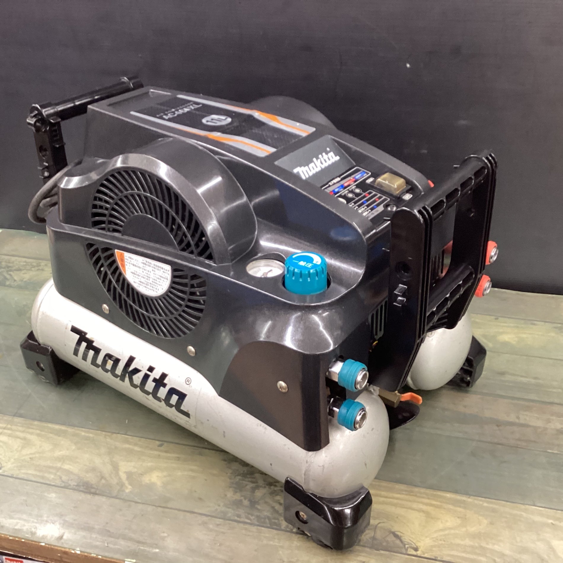 送料無料]マキタ／makita エアコンプレッサー AC460XL常圧高圧 マキタ