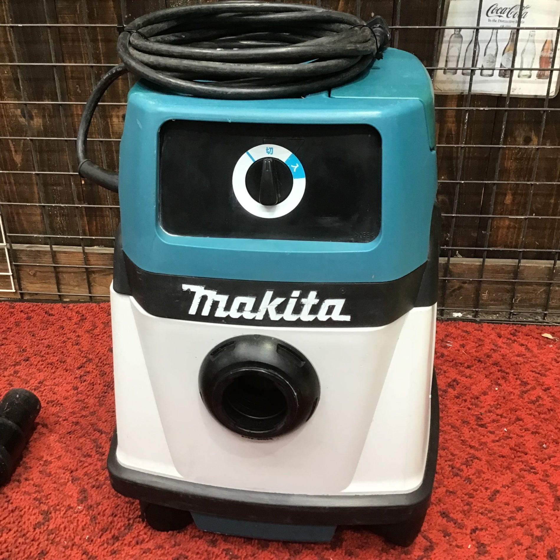 マキタ makita 473 集じん機 キャスター劣化 フィルタ無 現状品 【】ハンズクラフト宜野湾店 〇マキタ(makita) 集じん機 473【町田店】 – アクトツールオンライン