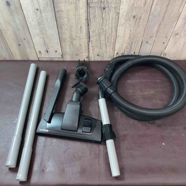 【中古品】Nilfisk(ニルフィクス) 業務用掃除機 GD930S2 ペーパーバッグ付き 乾式 バキュームクリーナー【東大和店】