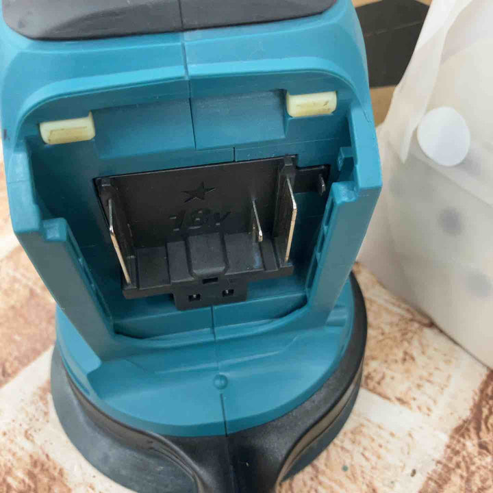 ★マキタ(makita) コードレスランダムオービットサンダ BO180DZ【所沢店】