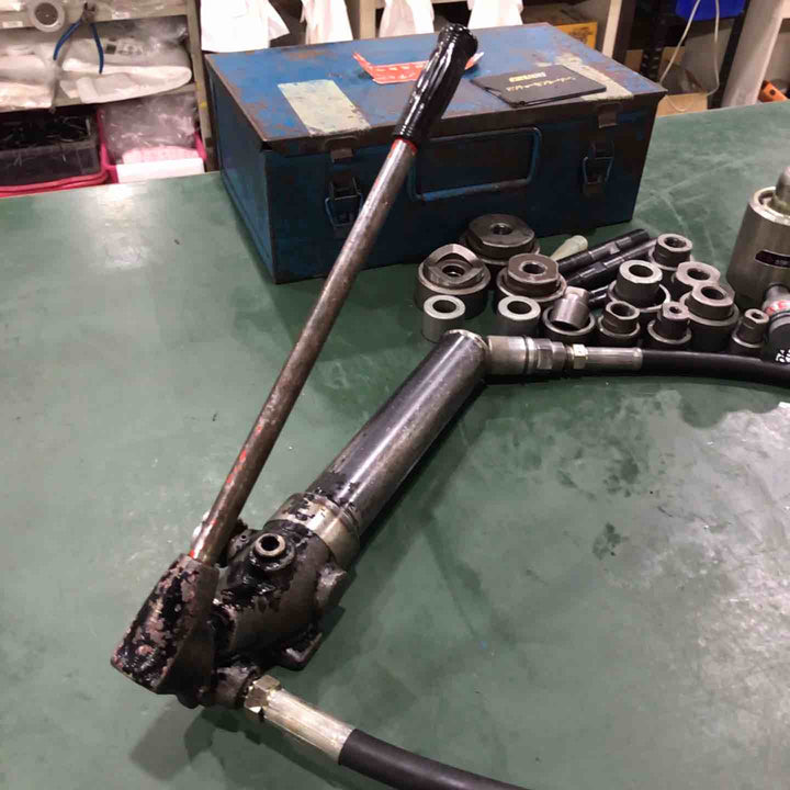 ◇IZUMI 手動油圧パンチャー SH-10-1【草加店】