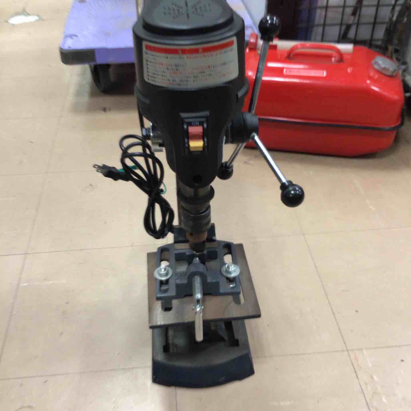 店頭受取り限定】◇アースマン 卓上ボール盤 DP-250【草加店