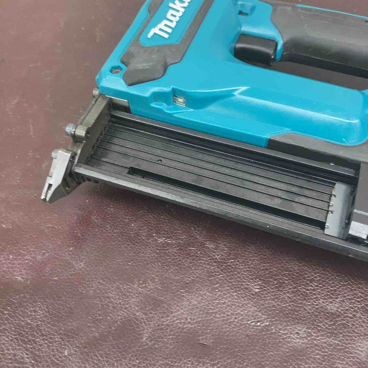 【中古品】 マキタ(makita) コードレスフィニッシュネイラ FN350DRGX 18V バッテリー2個付属 【東大和店】
