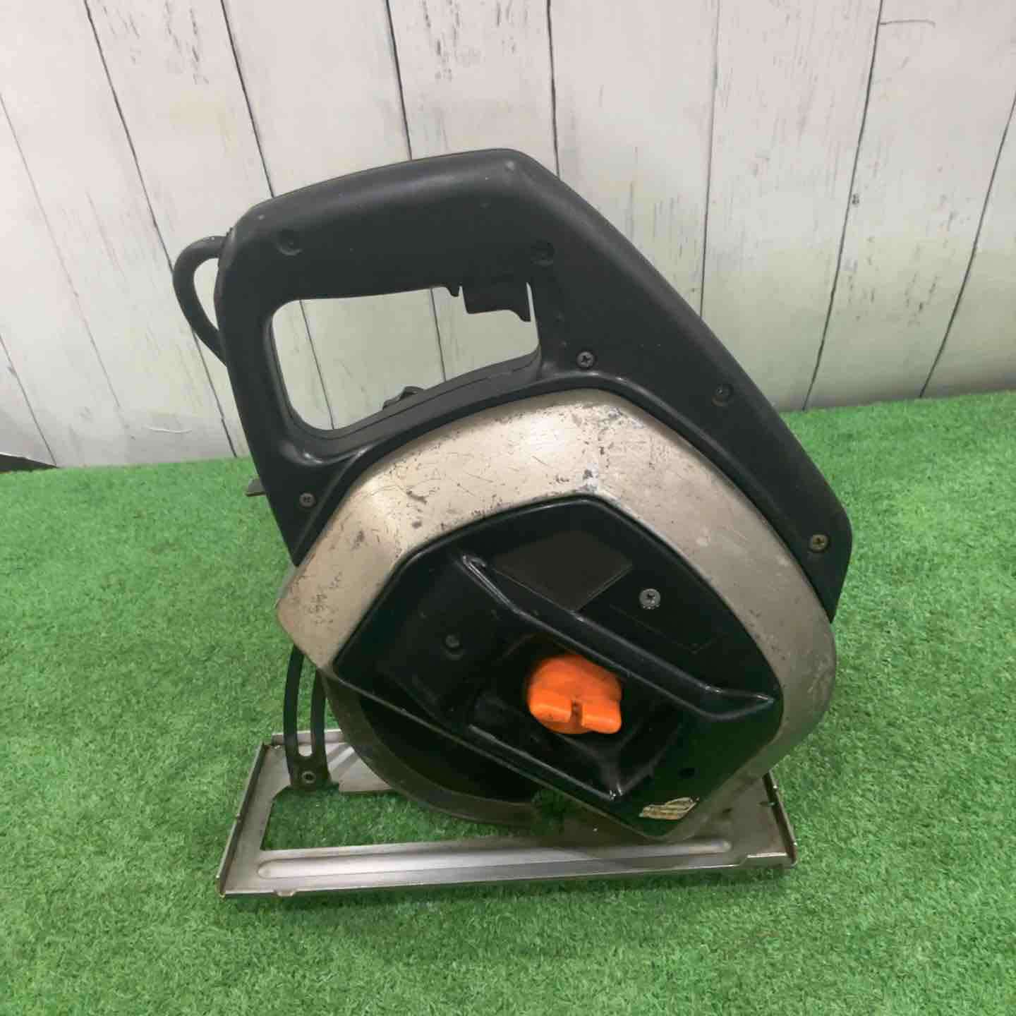 ◇新ダイワ(Shindaiwa) 180mm 防塵カッター B18N (B18N-F)【川口店