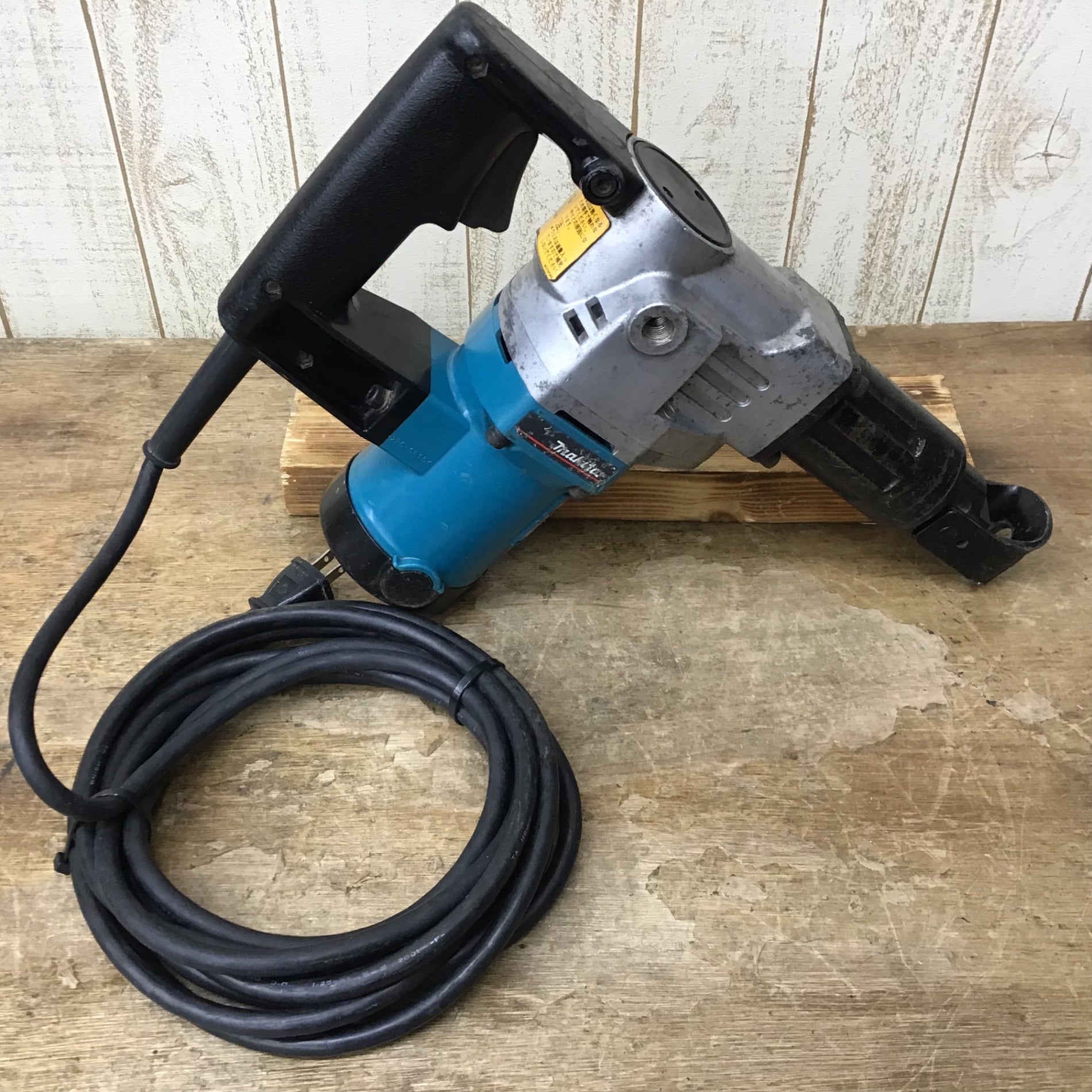 ☆マキタ(makita) ハンマドリル HR3520【柏店】 ☆マキタ(makita) ハンマドリル HR3520【柏店】 – アクトツール