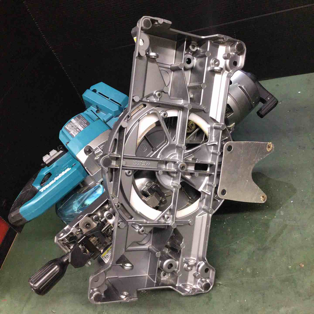 ★マキタ(makita) コードレススライドマルノコ LS001GZ【戸田店】