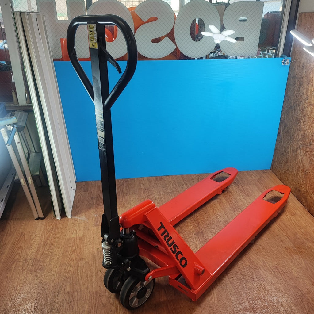 TRUSCO トラスコ THPT15-15-55S ハンドルパレットトラック【野田愛宕店】【店頭取引限定】【中古】管理番号：ITI89XALPW6D THPT1510555S ハンドパレットトラック1．5t(軽量型) TRUSCO 標準タイプ