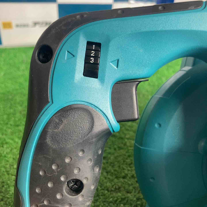 ☆マキタ(makita) コードレスブロワ UB142DZ【草加店】