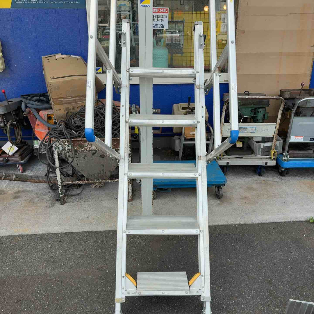 【店頭受取り限定】 アルインコ アルミ合金製トラック昇降タラップ トラッキング 登楽王【八潮店】