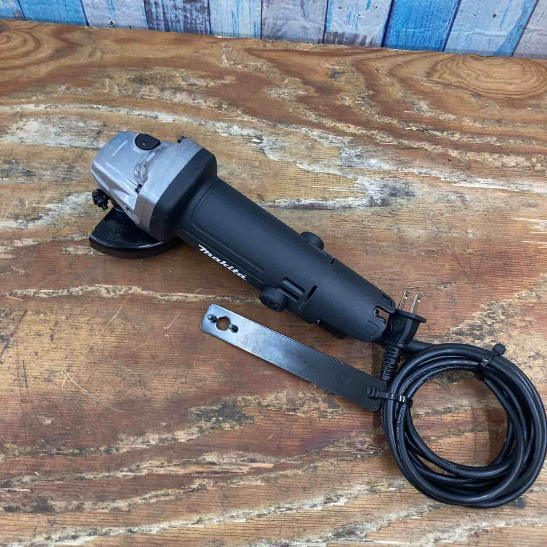 ☆マキタ(makita) 100mmディスクグラインダ 9539B【柏店】