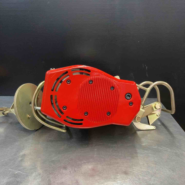 【中古美品】 マキタ(makita) 小型ホイスト(ワイヤー) 定格荷重60kg 揚程30m TH60SP ウインチ 吊り具 【東大和店】