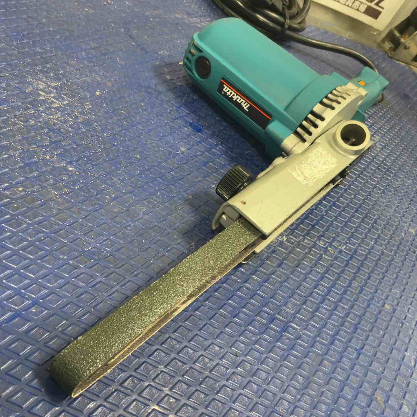 ☆マキタ(makita) ベルトサンダー 9032【草加店】 – アクトツール